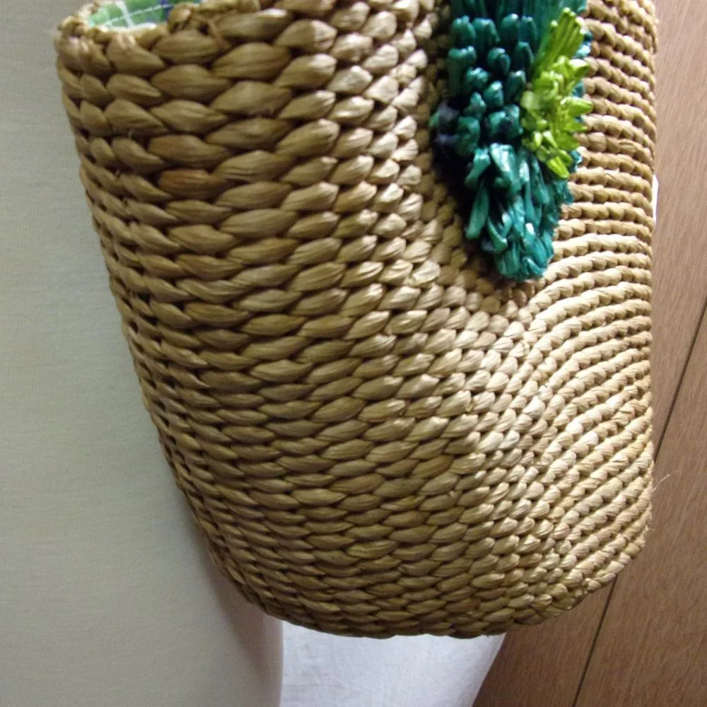 Straw Handbag Jade Trim Trim Rosette Accent NWOT